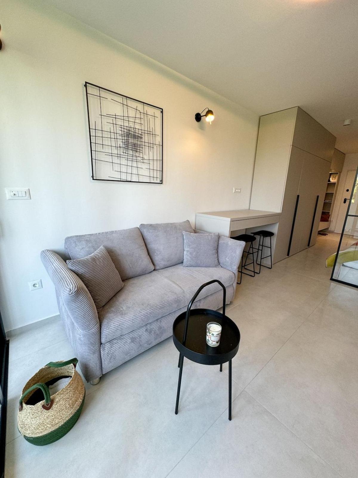 Apartman Designer Frame *